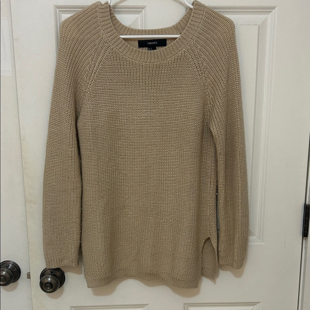Forever 21 beige knit Crew Neck Sweater size small